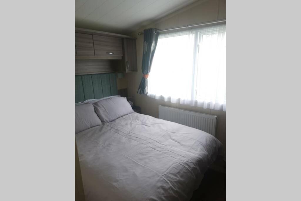 Hoburne Devon Bay Static 3 Bed Apartment Goodrington Exterior photo