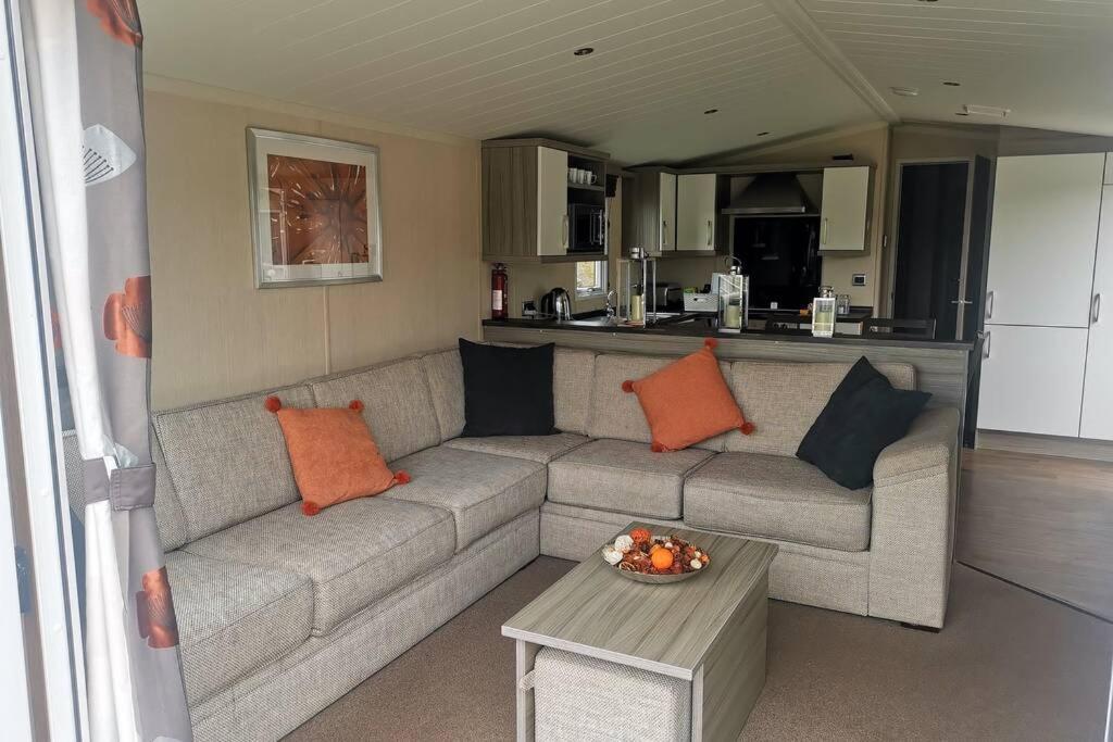Hoburne Devon Bay Static 3 Bed Apartment Goodrington Exterior photo